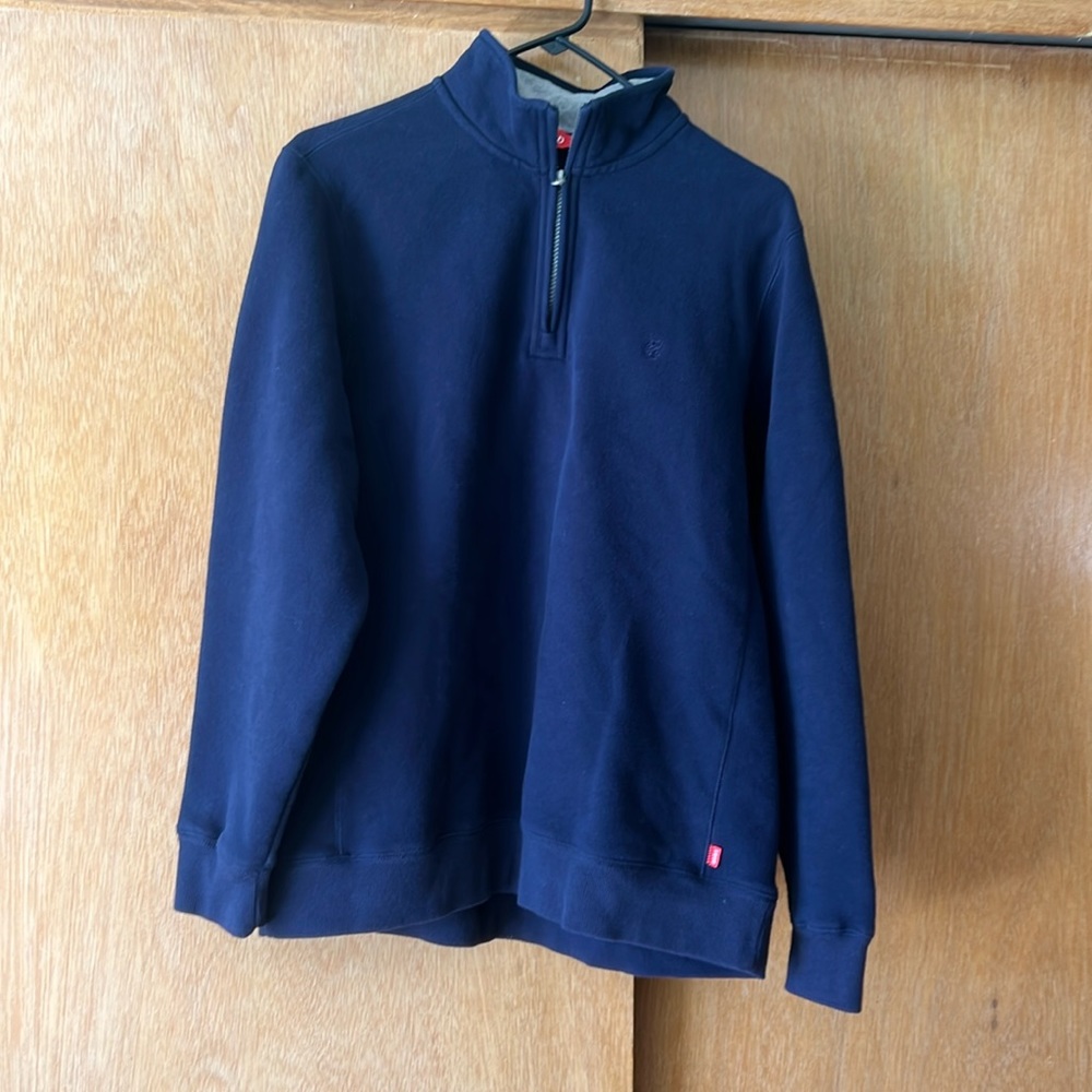 Men’s pullover IZOD sweatshirt. Navy blue. Size medium